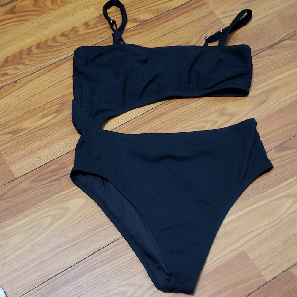 SHADE & SHORE Ribbed Cut Out Elegant Black One-Piece Swimsuit